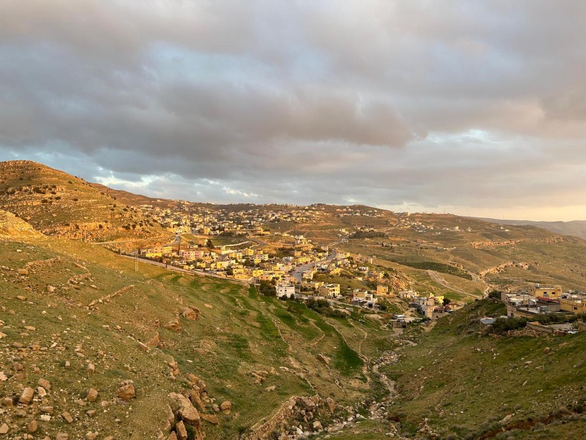 Petra Pass Hostel Wadi Musa Zewnętrze zdjęcie